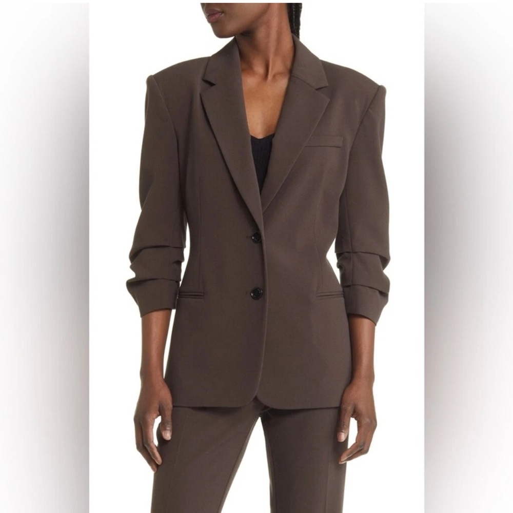 Frame Denim Brown Blazer with Notched Lapels and Tailored Silhouette